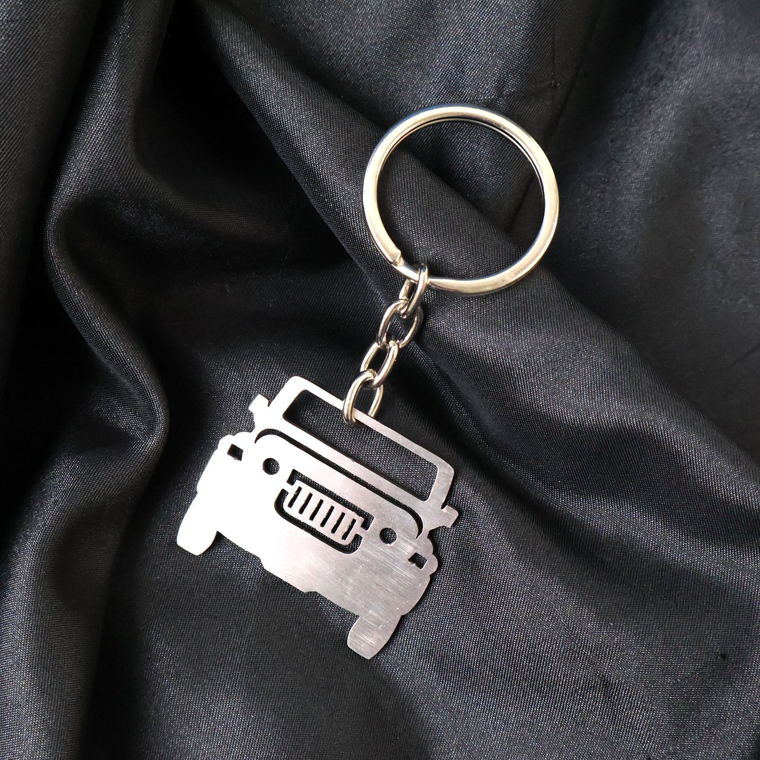 Stylish Metal Jeep Shape Keychain Stylish Metal Jeep Shape Keychain